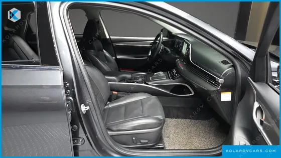 HYUNDAI GRANDEUR PREMIUM