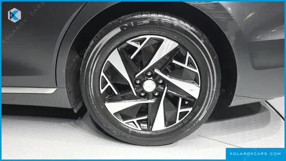 HYUNDAI GRANDEUR PREMIUM