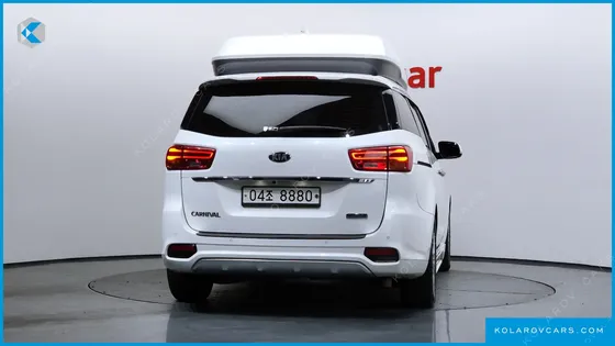 KIA CARNIVAL 9-SEATER HI-LIMOUSINE