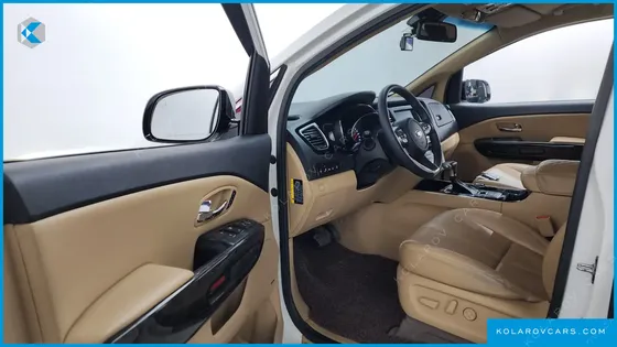KIA CARNIVAL 9-SEATER HI-LIMOUSINE