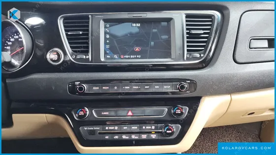 KIA CARNIVAL 9-SEATER HI-LIMOUSINE