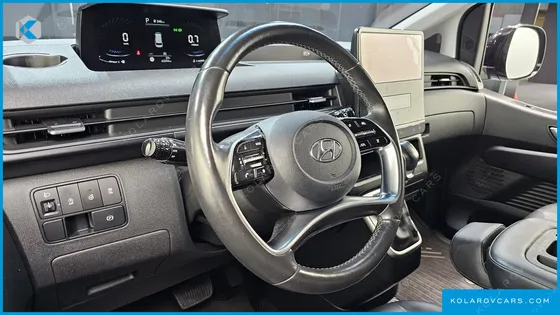 HYUNDAI STARIA CARGO 3-SEATER