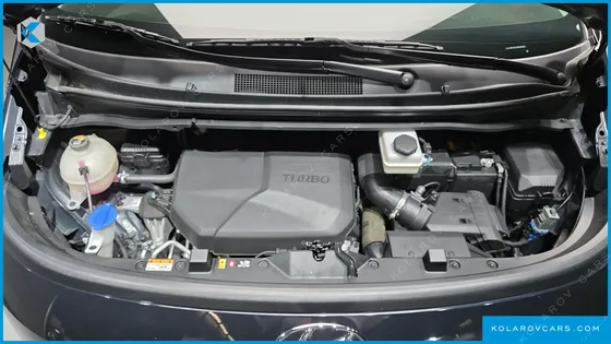 HYUNDAI STARIA CARGO 5-SEATER