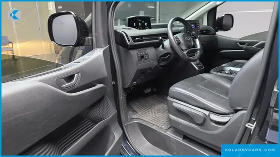 HYUNDAI STARIA CARGO 5-SEATER