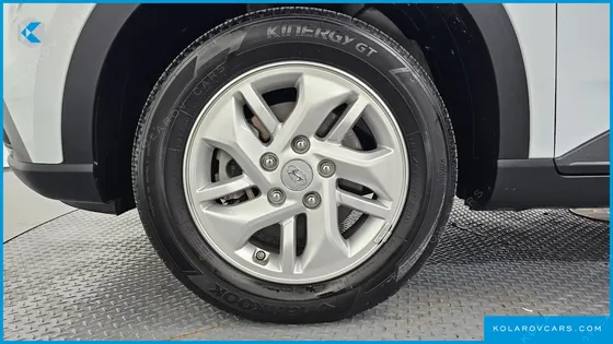 HYUNDAI VENUE 1.6 MODERN PLUS