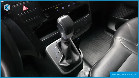 HYUNDAI STARIA CARGO 3-SEATER