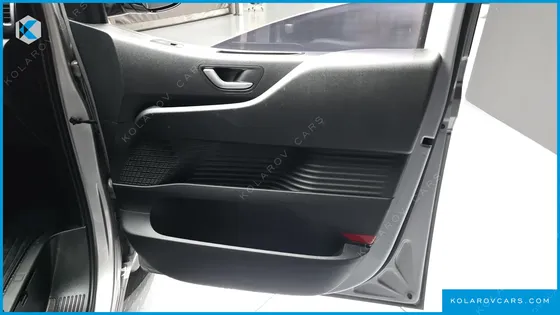 HYUNDAI STARIA CARGO 3-SEATER