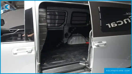 HYUNDAI STARIA CARGO 3-SEATER