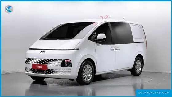 HYUNDAI STARIA CARGO 5-SEATER