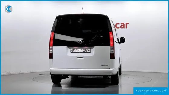 HYUNDAI STARIA CARGO 5-SEATER