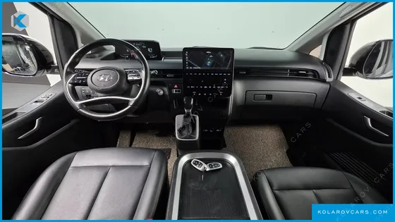 HYUNDAI STARIA CARGO 5-SEATER
