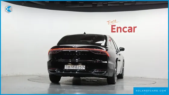 HYUNDAI GRANDEUR PREMIUM