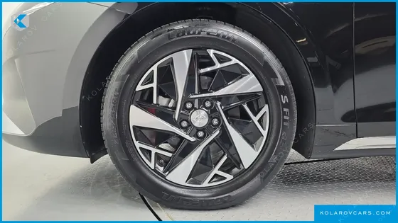 HYUNDAI GRANDEUR PREMIUM