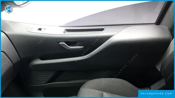 HYUNDAI STARIA CARGO 3-SEATER