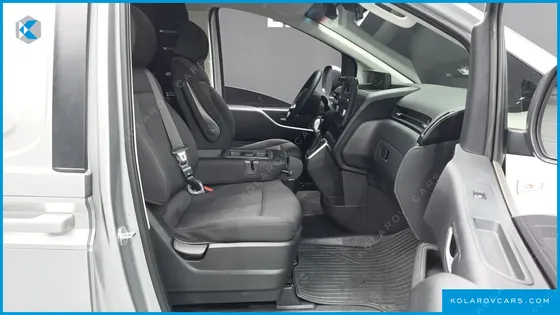 HYUNDAI STARIA CARGO 3-SEATER