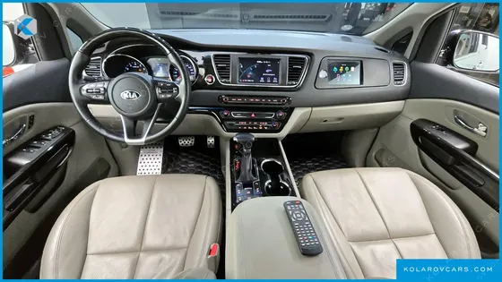 KIA CARNIVAL GASOLINE 9-SEATER NOBLESSE SPECIAL