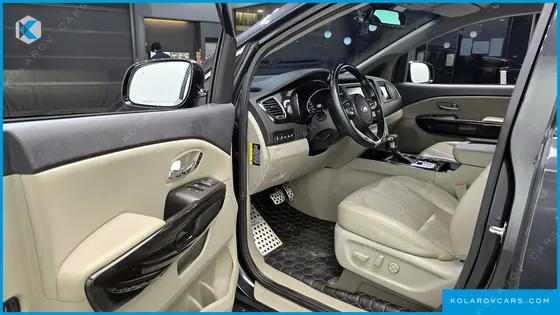 KIA CARNIVAL GASOLINE 9-SEATER NOBLESSE SPECIAL