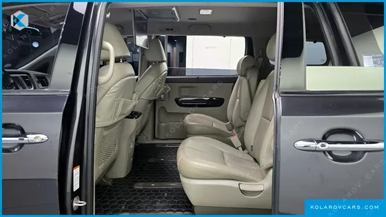KIA CARNIVAL GASOLINE 9-SEATER NOBLESSE SPECIAL