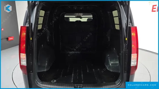 HYUNDAI STARIA CARGO 5-SEATER