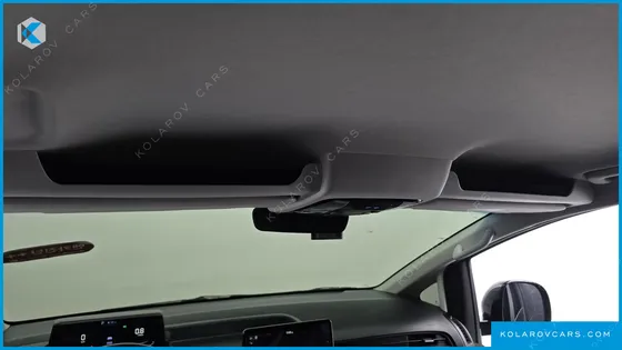 HYUNDAI STARIA CARGO 5-SEATER