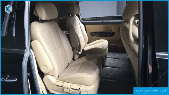 KIA CARNIVAL 7-SEATER LIMOUSINE