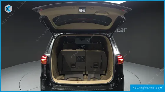 KIA CARNIVAL 7-SEATER LIMOUSINE
