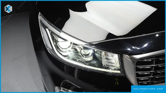 KIA CARNIVAL 7-SEATER LIMOUSINE