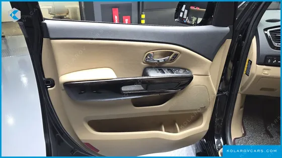KIA CARNIVAL 7-SEATER LIMOUSINE