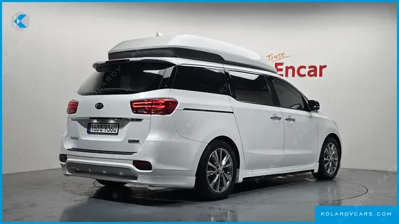 KIA CARNIVAL 9-SEATER HI-LIMOUSINE