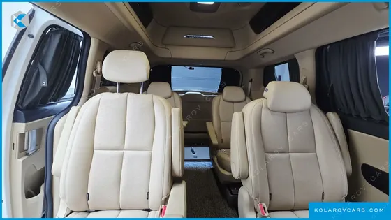 KIA CARNIVAL 9-SEATER HI-LIMOUSINE