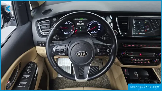 KIA CARNIVAL 9-SEATER HI-LIMOUSINE