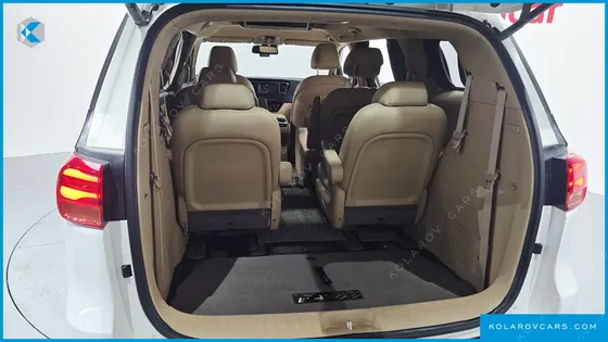 KIA CARNIVAL 9-SEATER HI-LIMOUSINE