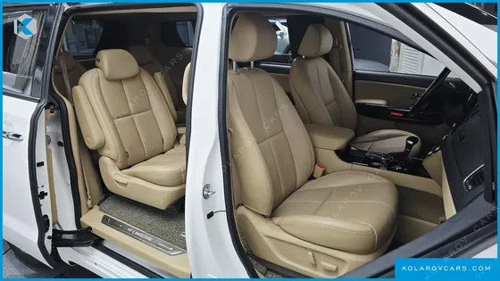 KIA CARNIVAL 9-SEATER HI-LIMOUSINE