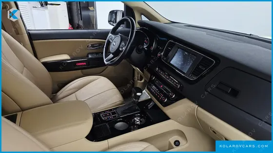 KIA CARNIVAL 9-SEATER HI-LIMOUSINE