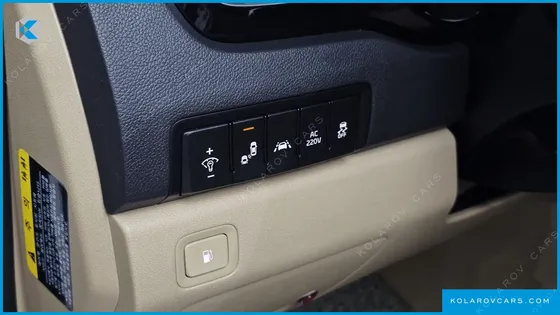 KIA CARNIVAL 9-SEATER HI-LIMOUSINE