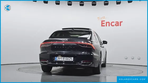 HYUNDAI GRANDEUR LE BLANC