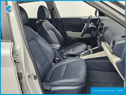 HYUNDAI VENUE 1,6 PREMIUM