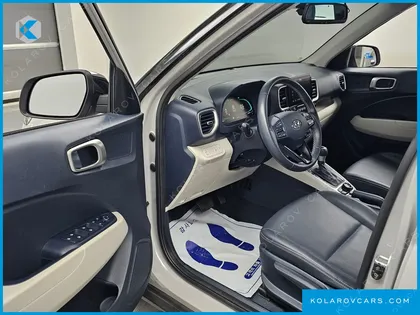 HYUNDAI VENUE 1,6 PREMIUM