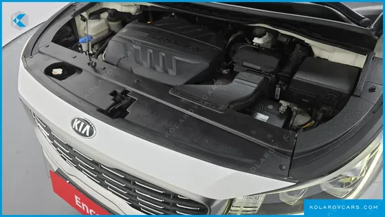 KIA CARNIVAL 9-SEATER OUTDOOR