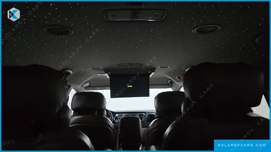 KIA CARNIVAL 9-SEATER OUTDOOR