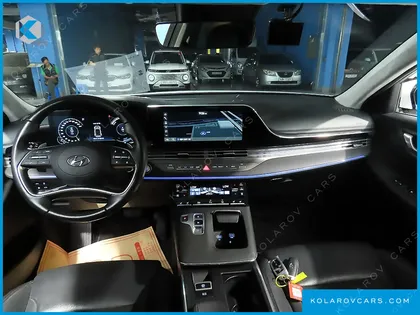 HYUNDAI GRANDEUR LE BLANC