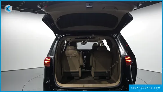 KIA CARNIVAL GASOLINE 9-SEATER HI-LIMOUSINE