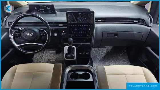 HYUNDAI STARIA CARGO 5-SEATER