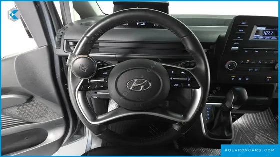 HYUNDAI STARIA L3.5 CARGO 3-SEATER