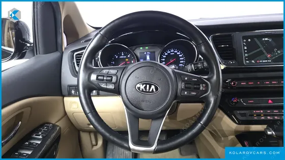 KIA CARNIVAL 9-SEATER HI-LIMOUSINE