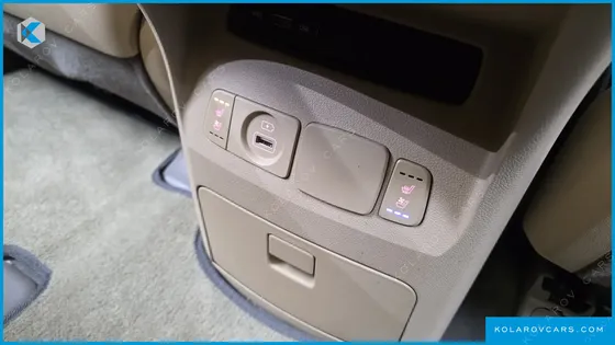 KIA CARNIVAL 9-SEATER HI-LIMOUSINE