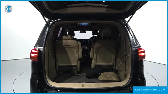 KIA CARNIVAL 9-SEATER HI-LIMOUSINE