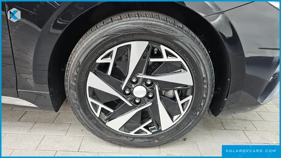 HYUNDAI GRANDEUR LE BLANC
