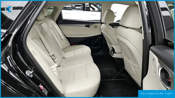 HYUNDAI GRANDEUR LE BLANC
