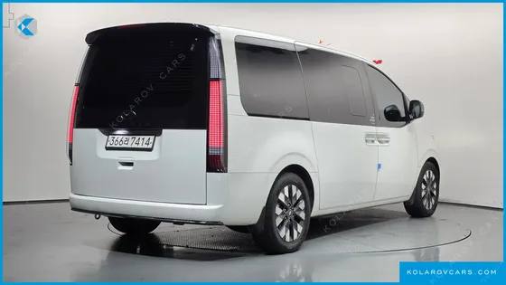 HYUNDAI STARIA L3.5 LOUNGE 9-SEATER